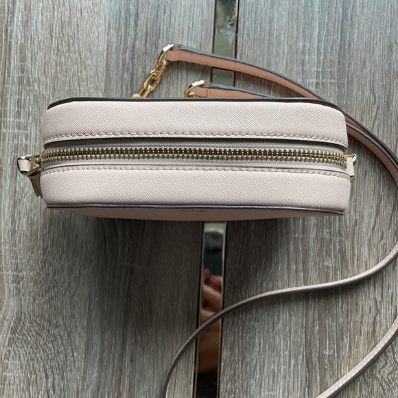 ⚜️Tory Burch Emerson Crossbody - Picture 2 of 6